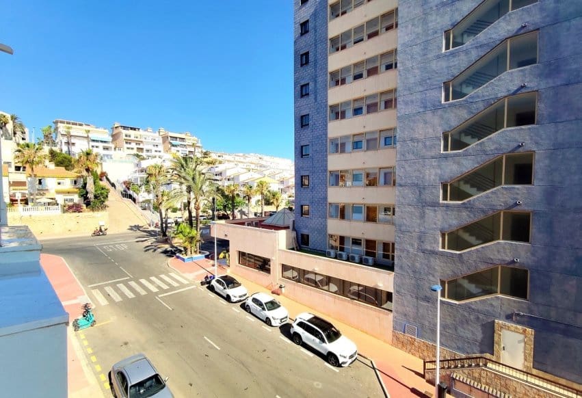 1 sovrum Strandlägenhet till salu i Torrevieja med pool - 127 000 € (Ref: 9943216)