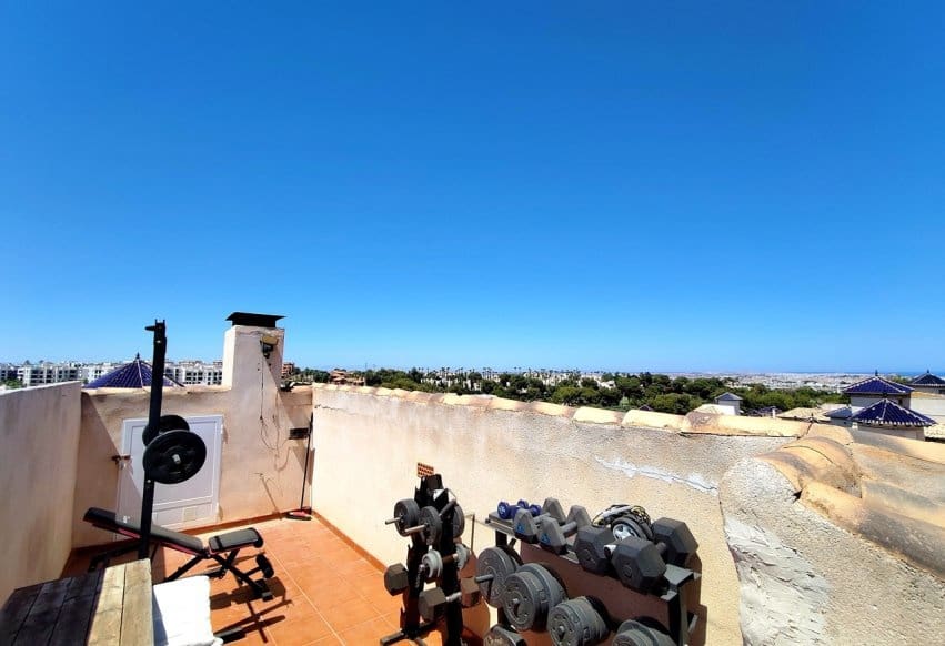 2 soveværelse Lejlighed til salg i Villamartin med swimmingpool - € 159.000 (Ref: 9943217)