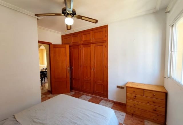 2 soveværelse Lejlighed til salg i Villamartin, Orihuela med swimmingpool - € 140.000 (Ref: 9943217)