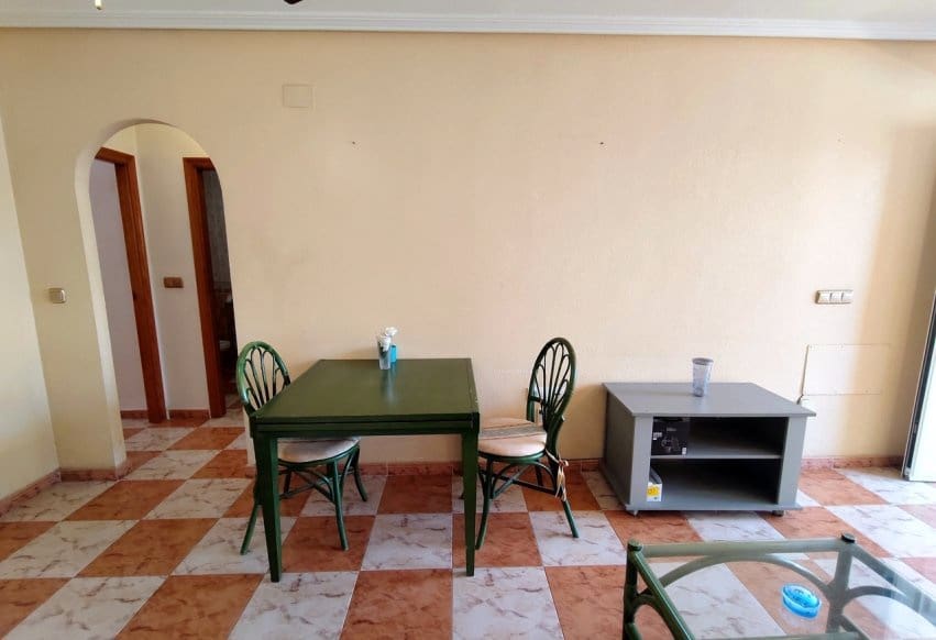 2 soveværelse Lejlighed til salg i Villamartin med swimmingpool - € 159.000 (Ref: 9943217)