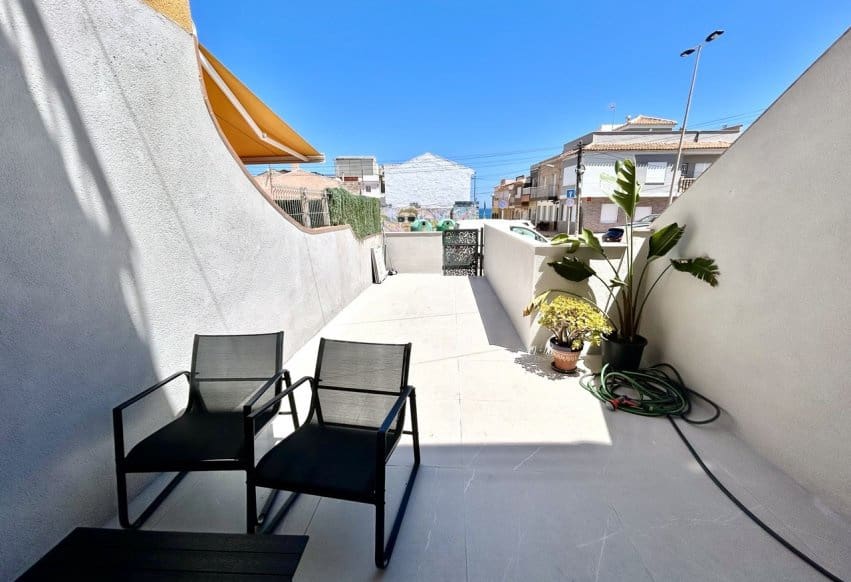 2 slaapkamer Strandappartement te koop in Torrevieja - € 265.000 (Ref: 9943218)