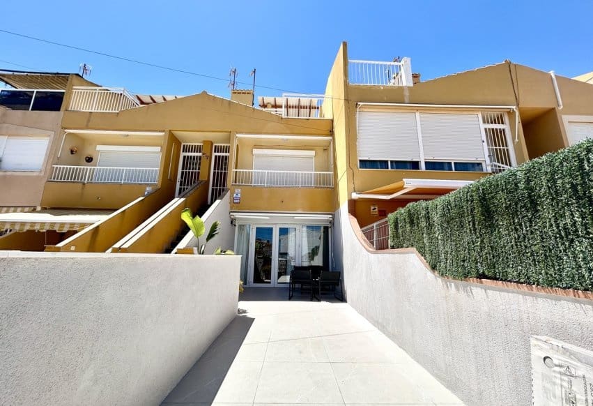 2 Zimmer Strandapartment zu verkaufen in Torrevieja - 249.000 € (Ref: 9943218)