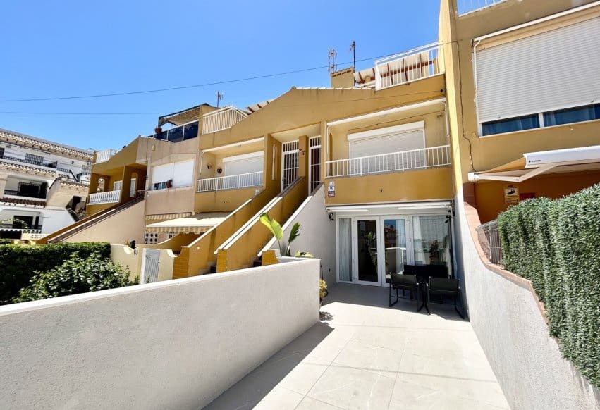 2 Zimmer Strandapartment zu verkaufen in Torrevieja - 249.000 € (Ref: 9943218)