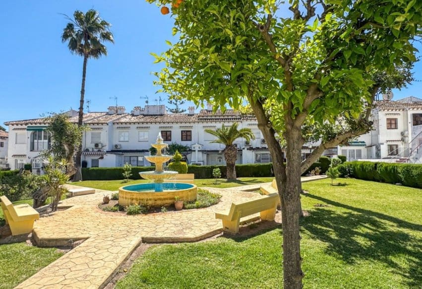 1 soveværelse Bungalow til salg i Torrevieja med swimmingpool - € 125.000 (Ref: 9946616)