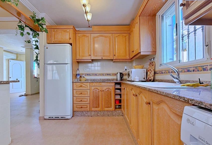 4 soveværelse Villa til salg i Orihuela Costa - € 379.000 (Ref: 9948683)