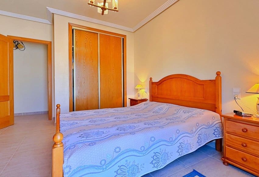 4 soveværelse Villa til salg i Orihuela Costa - € 379.000 (Ref: 9948683)
