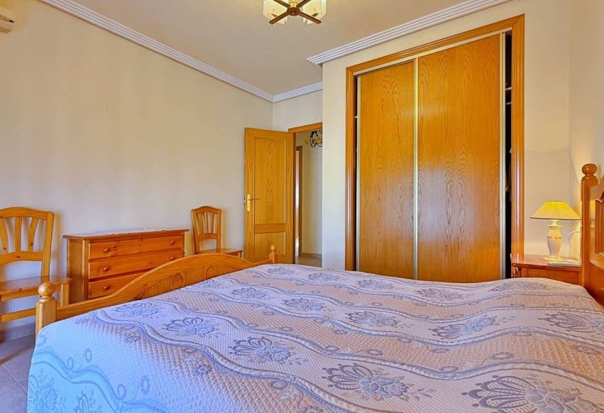 4 soveværelse Villa til salg i Orihuela Costa - € 379.000 (Ref: 9948683)