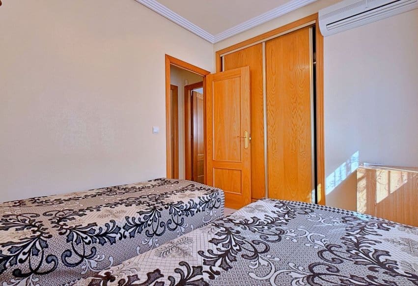 4 soveværelse Villa til salg i Orihuela Costa - € 379.000 (Ref: 9948683)
