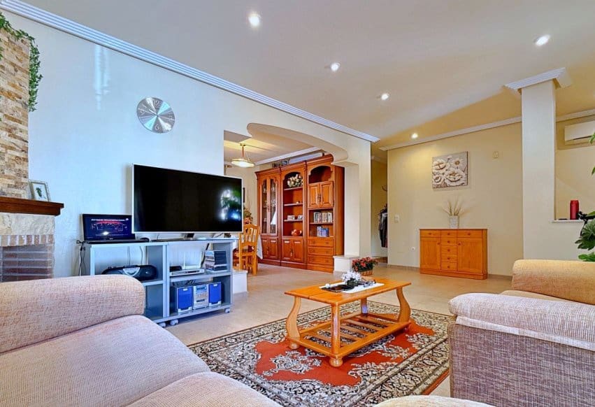 4 soveværelse Villa til salg i Orihuela Costa - € 379.000 (Ref: 9948683)