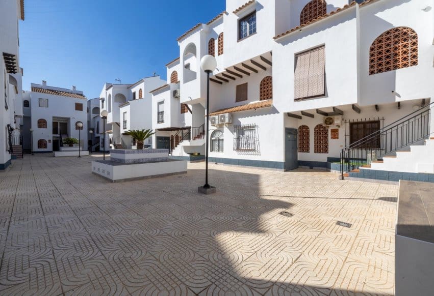 1 bedroom Bungalow for sale in Torrevieja - € 132,000 (Ref: 9950187)
