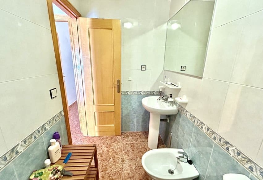 2 soveværelse Penthouse til salg i Torrevieja med swimmingpool - € 155.900 (Ref: 9950347)