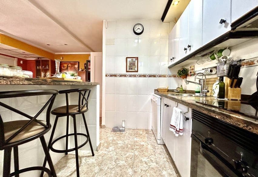 2 bedroom Townhouse for sale in Torrevieja with pool - € 239,500 (Ref: 9953069)