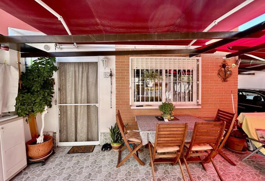 2 bedroom Townhouse for sale in Torrevieja with pool - € 239,500 (Ref: 9953069)