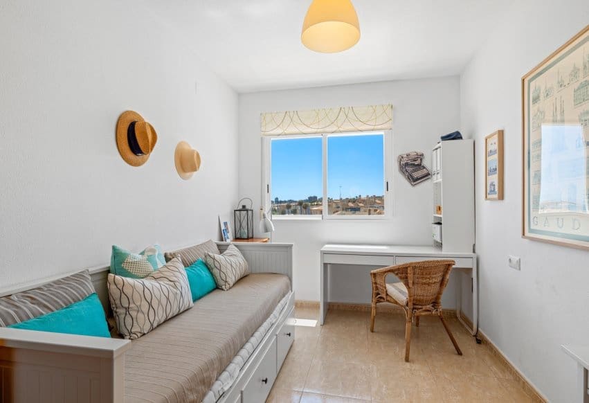 3 bedroom Beach Apartment for sale in Cabo Roig - € 320,000 (Ref: 9953071)