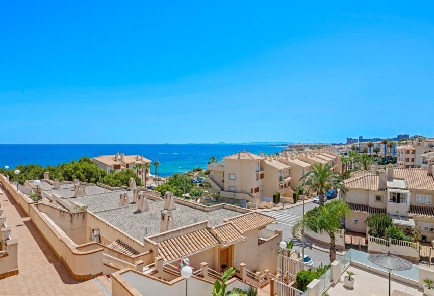 3 bedroom Beach Apartment for sale in Cabo Roig - € 320,000 (Ref: 9953071)
