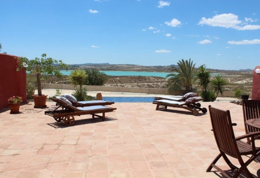 Chalet de 4 habitaciones en Torremendo en venta con piscina - 1.745.000 € (Ref: 9954601)
