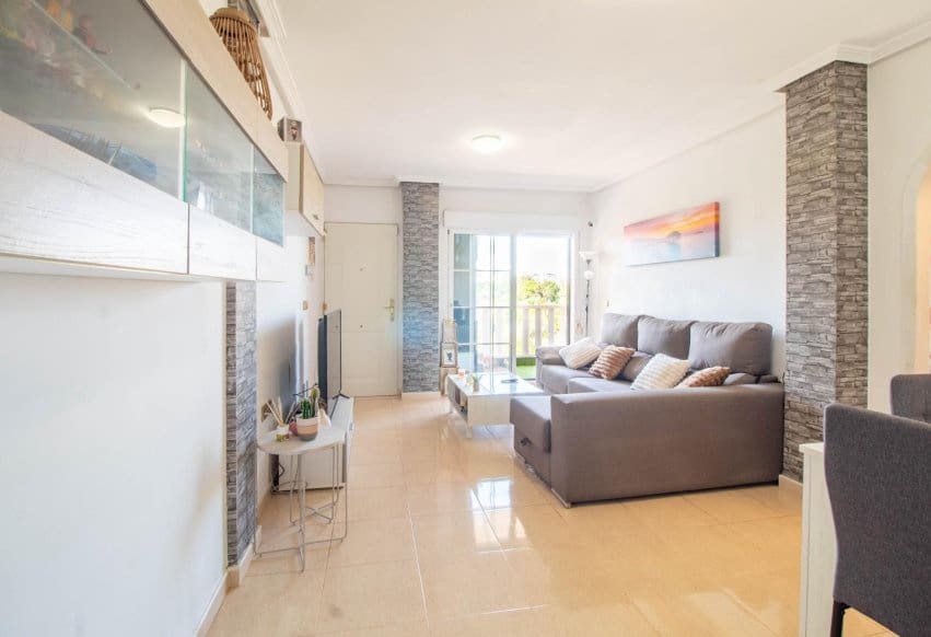 2 bedroom Apartment for sale in Orihuela Costa with pool - € 139,900 (Ref: 9961528)