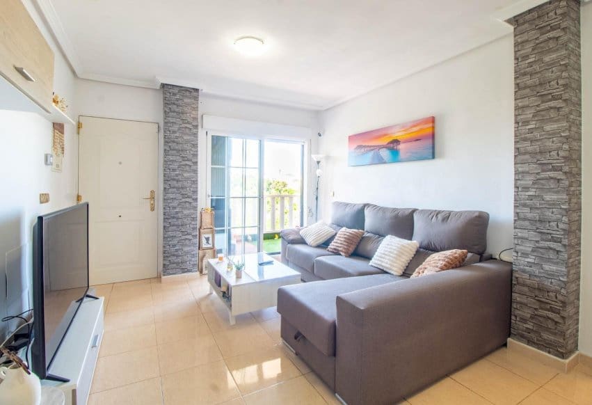 2 bedroom Apartment for sale in Orihuela Costa with pool - € 139,900 (Ref: 9961528)