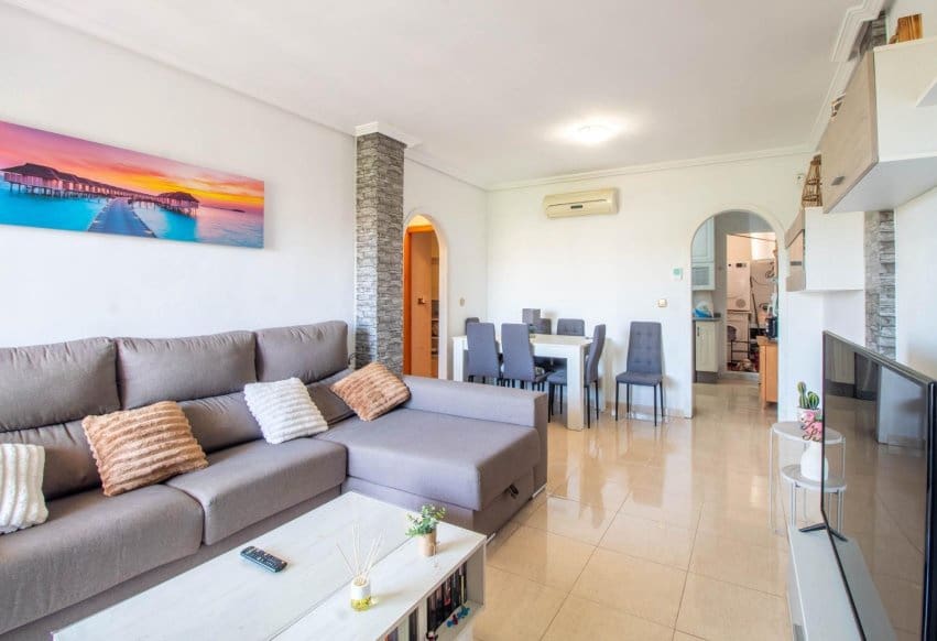 2 bedroom Apartment for sale in Orihuela Costa with pool - € 139,900 (Ref: 9961528)