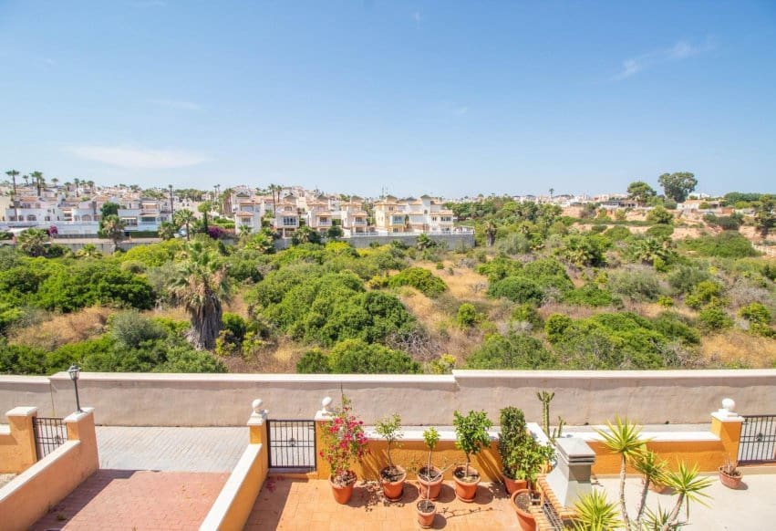 2 bedroom Apartment for sale in Orihuela Costa with pool - € 139,900 (Ref: 9961528)