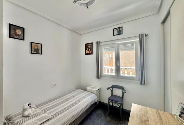 2 makuuhuone Huvila myytävänä paikassa La Florida, Orihuela mukana uima-altaan - 245 000 € (Ref: 9961630)