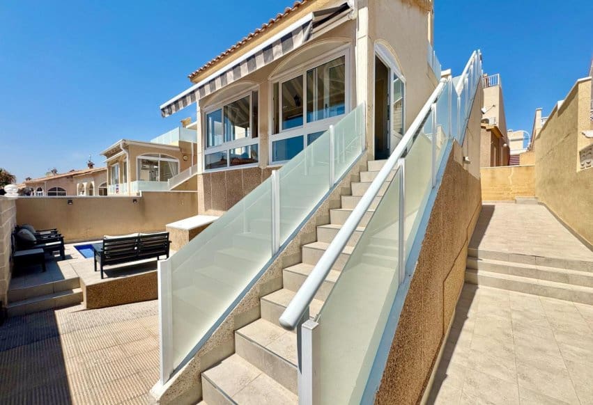 2 quarto Moradia para venda em La Florida com piscina - 245 000 € (Ref: 9961630)