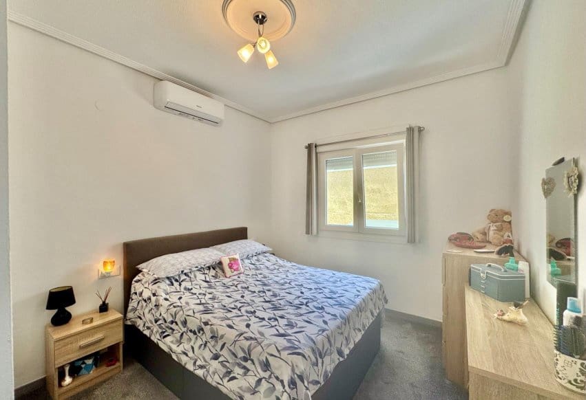 2 quarto Moradia para venda em La Florida com piscina - 245 000 € (Ref: 9961630)