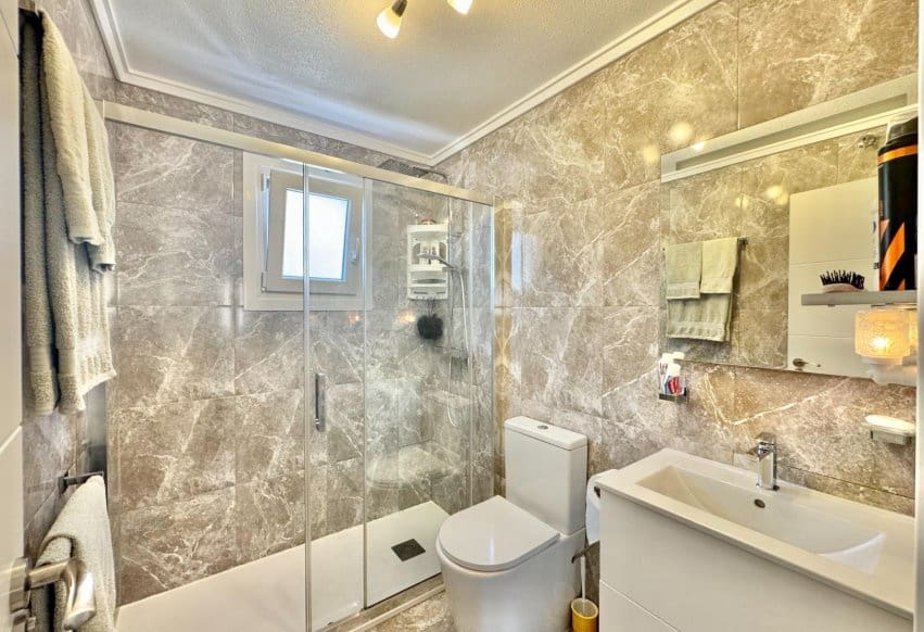 2 quarto Moradia para venda em La Florida com piscina - 245 000 € (Ref: 9961630)