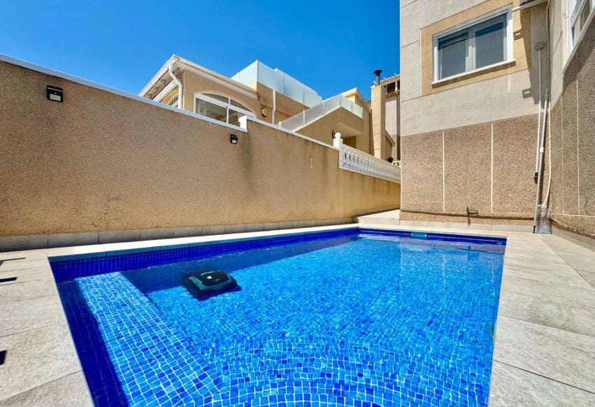 2 quarto Moradia para venda em La Florida com piscina - 245 000 € (Ref: 9961630)