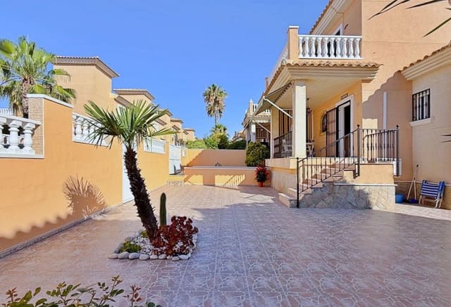 4 soverom Villa til salgs i Los Balcones - Los Altos, Orihuela - € 379 000 (Ref: 9964169)