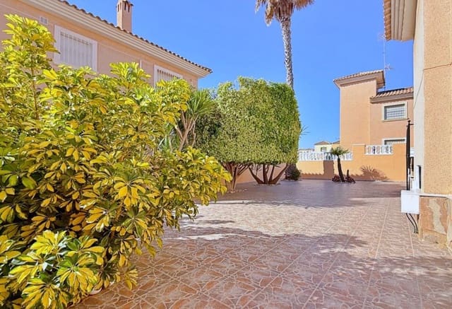 4 soverom Villa til salgs i Los Balcones - Los Altos, Orihuela - € 379 000 (Ref: 9964169)