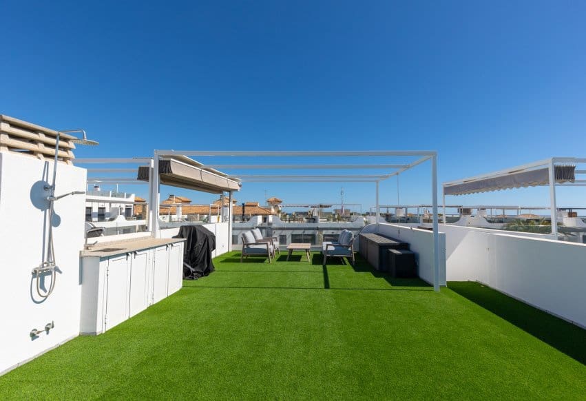 2 sypialnia Penthouse na sprzedaż w Orihuela Costa z basenem garażem - 349 900 € (Ref: 9964170)