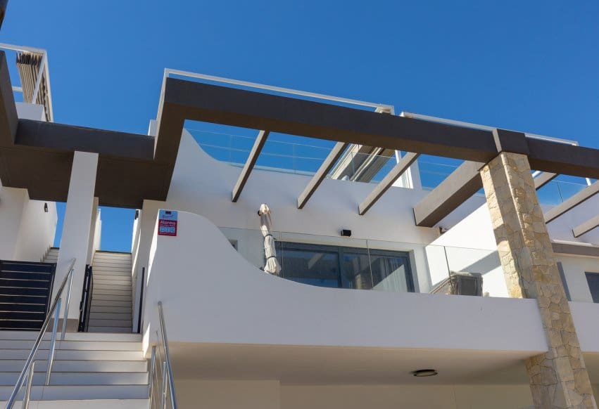 2 sypialnia Penthouse na sprzedaż w Orihuela Costa z basenem garażem - 349 900 € (Ref: 9964170)