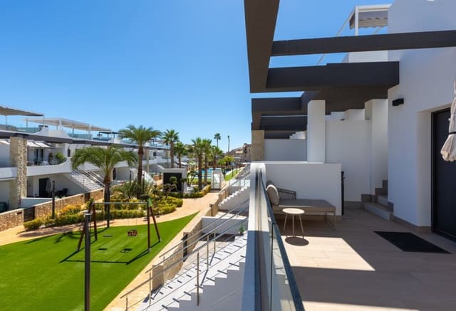 2 slaapkamer Penthouse te koop in Punta Prima, Orihuela met zwembad garage - € 349.900 (Ref: 9964170)