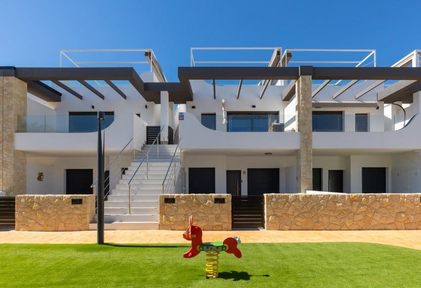 2 sypialnia Penthouse na sprzedaż w Orihuela Costa z basenem garażem - 349 900 € (Ref: 9964170)