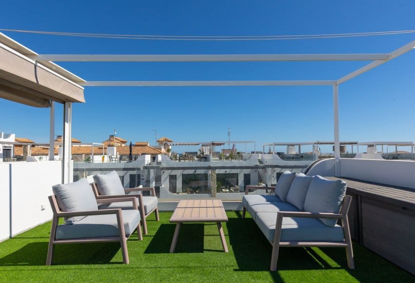 2 sypialnia Penthouse na sprzedaż w Orihuela Costa z basenem garażem - 349 900 € (Ref: 9964170)