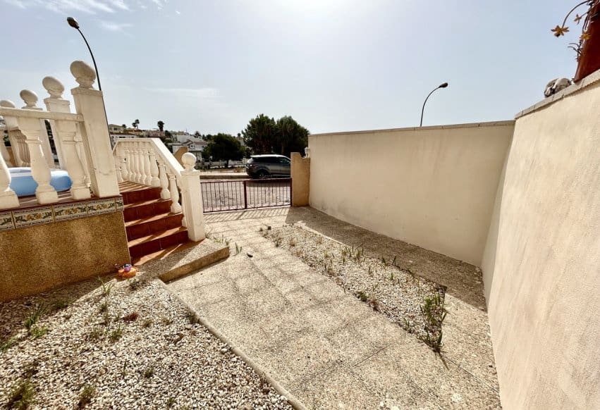 2 soverom Villa til salgs i Villamartin med svømmebasseng - € 229 000 (Ref: 9965694)