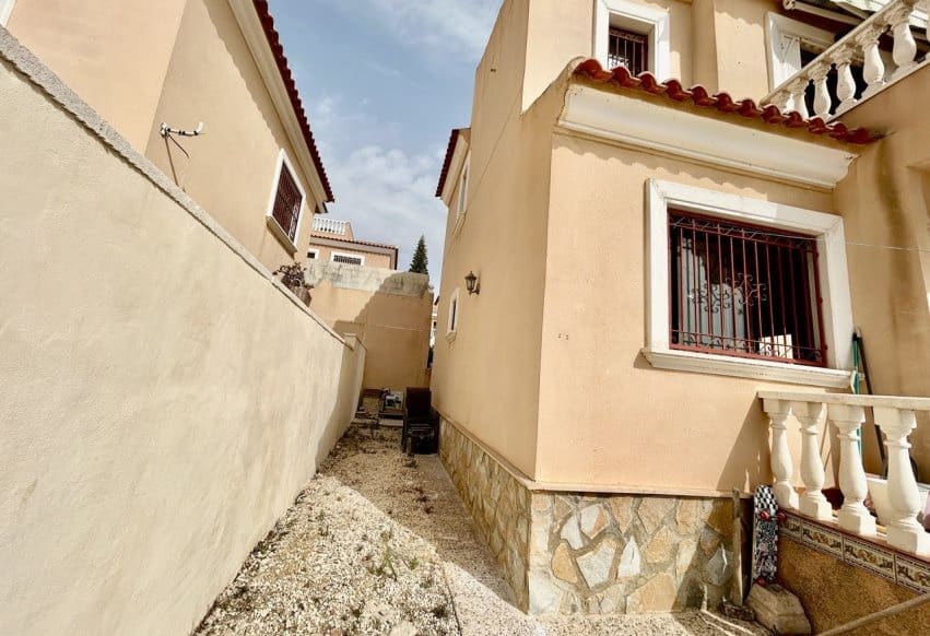 2 soverom Villa til salgs i Villamartin med svømmebasseng - € 229 000 (Ref: 9965694)