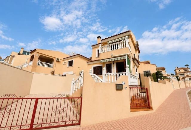 2 soverom Villa til salgs i Villamartin, Orihuela med svømmebasseng - € 218 000 (Ref: 9965694)