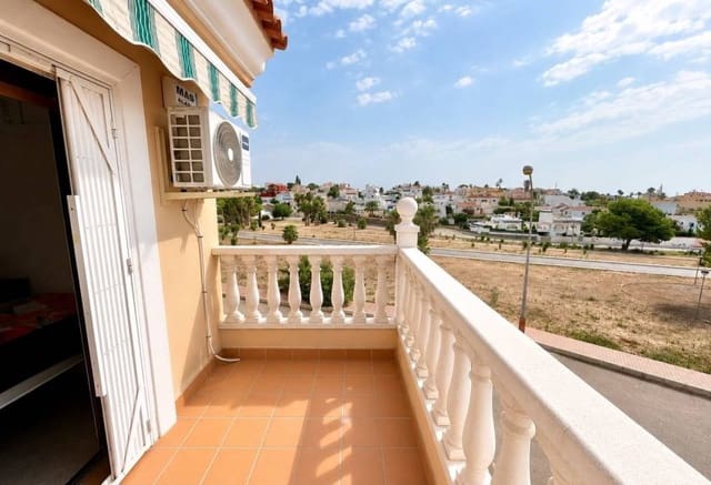 2 soverom Villa til salgs i Villamartin, Orihuela med svømmebasseng - € 218 000 (Ref: 9965694)