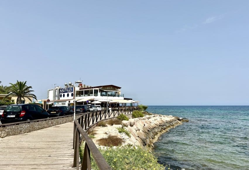 3 soverom Strandleiligheter til salgs i Punta Prima med svømmebasseng - € 225 000 (Ref: 9965695)