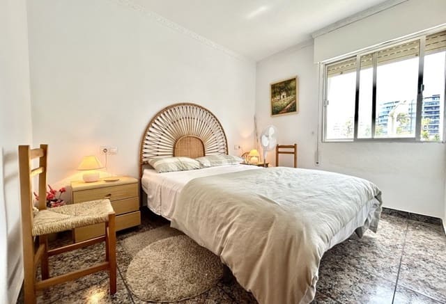 3 soveværelse Strandlejlighed til salg i Punta Prima, Torrevieja med swimmingpool - € 225.000 (Ref: 9965695)