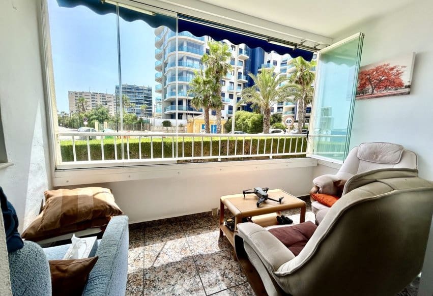 3 soverom Strandleiligheter til salgs i Punta Prima med svømmebasseng - € 225 000 (Ref: 9965695)