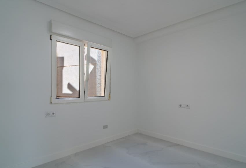 2 bedroom Penthouse for sale in La Regia with garage - € 239,000 (Ref: 9975969)