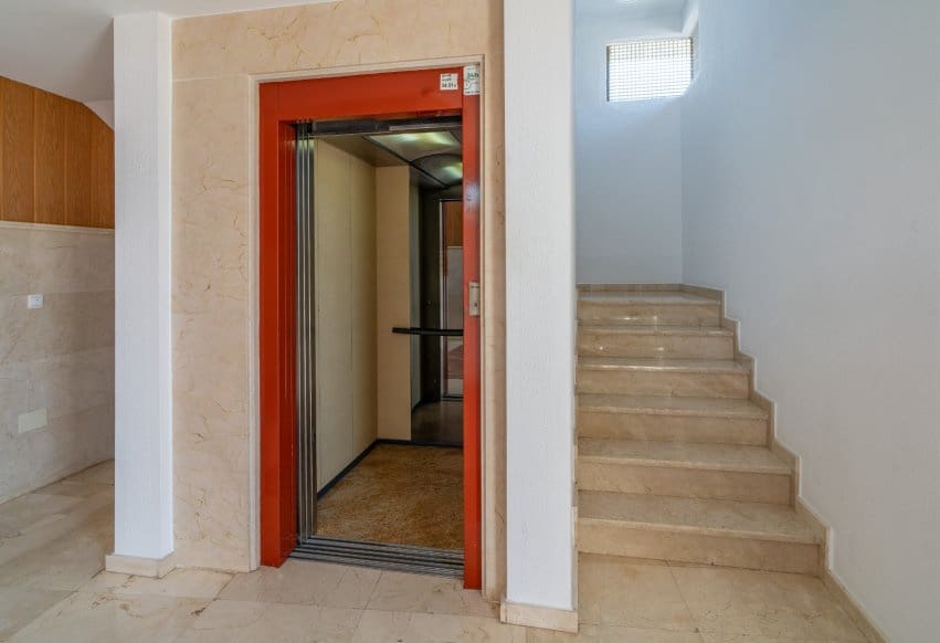 2 bedroom Penthouse for sale in La Regia with garage - € 239,000 (Ref: 9975969)