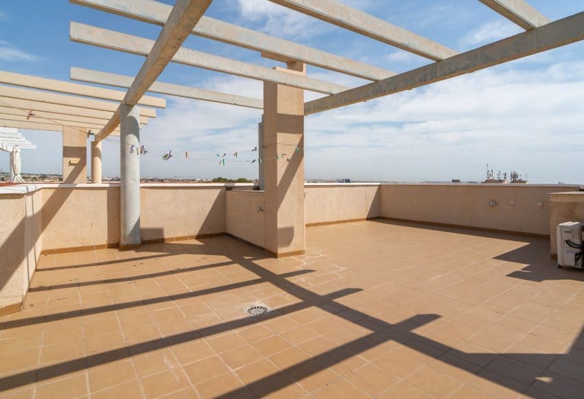 2 bedroom Penthouse for sale in La Regia with garage - € 239,000 (Ref: 9975969)