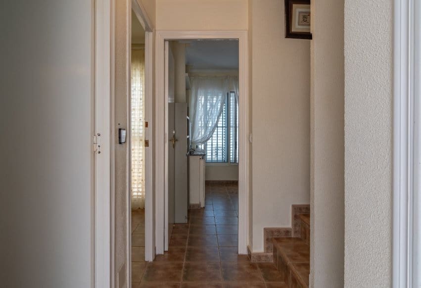 4 soverom Hus til salgs i Torrevieja med svømmebasseng garasje - € 320 000 (Ref: 9975970)