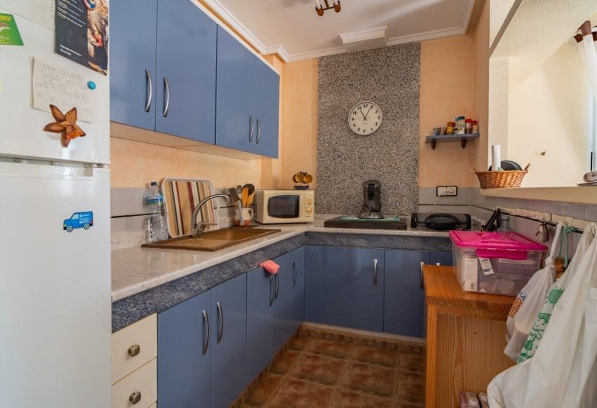 4 soverom Hus til salgs i Torrevieja med svømmebasseng garasje - € 320 000 (Ref: 9975970)