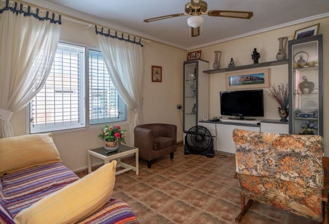 4 soverom Hus til salgs i Los Frutales, Torrevieja med svømmebasseng garasje - € 320 000 (Ref: 9975970)