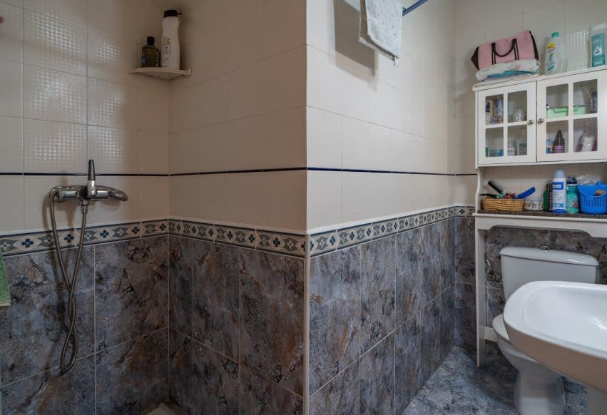 4 soverom Hus til salgs i Torrevieja med svømmebasseng garasje - € 320 000 (Ref: 9975970)